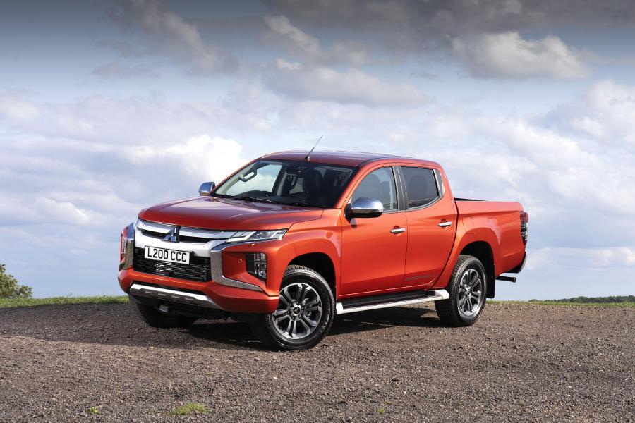  Mitsubishi L200 Barbarian X Double Cab 2019 года  (UK) (фото 21 из 40)